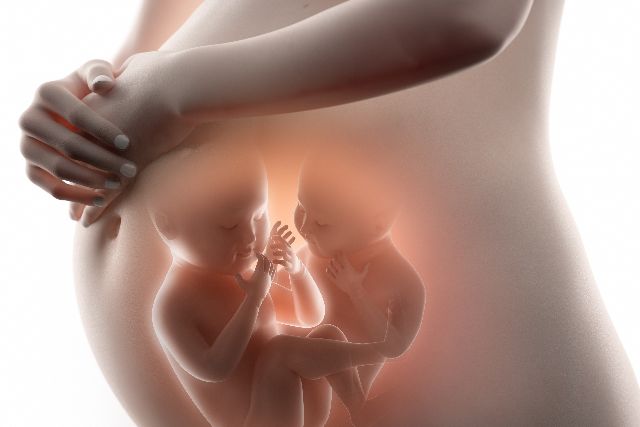 Ciąża bliźniacza – co warto o niej wiedzieć?